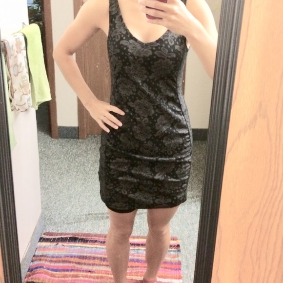 American Eagle Outfitters Dresses & Skirts - American Eagle Black v neck tank dress